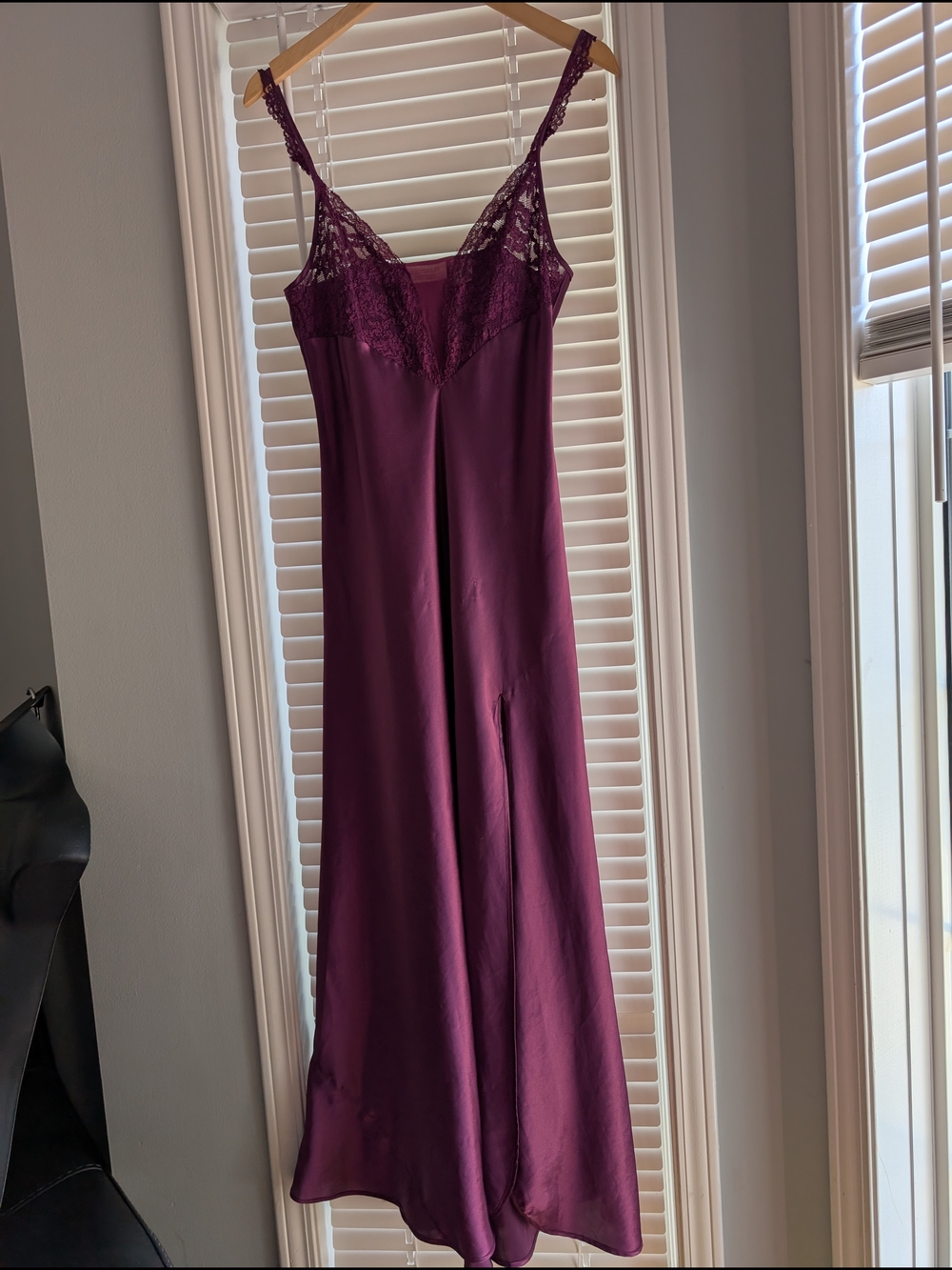 Vintage Victoria's Secret Gold Label  Plum Lace-Trim Slip Dress Slit Medium